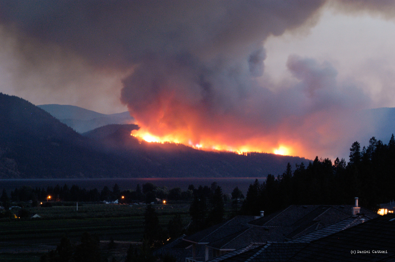 August 16th, 2003 - 18:42 PST The fire has already progressed away from Squally Point near Rattlesnake Island.